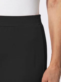Schlupfhose in gerader Form