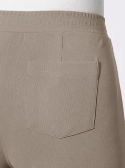 Schlupfhose in gerader Form