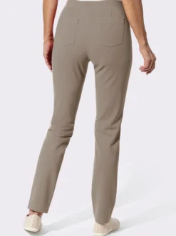 Schlupfhose in schmaler Schnittführung