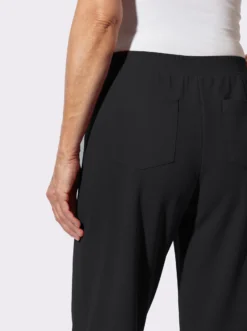 Schlupfhose in weiter Form