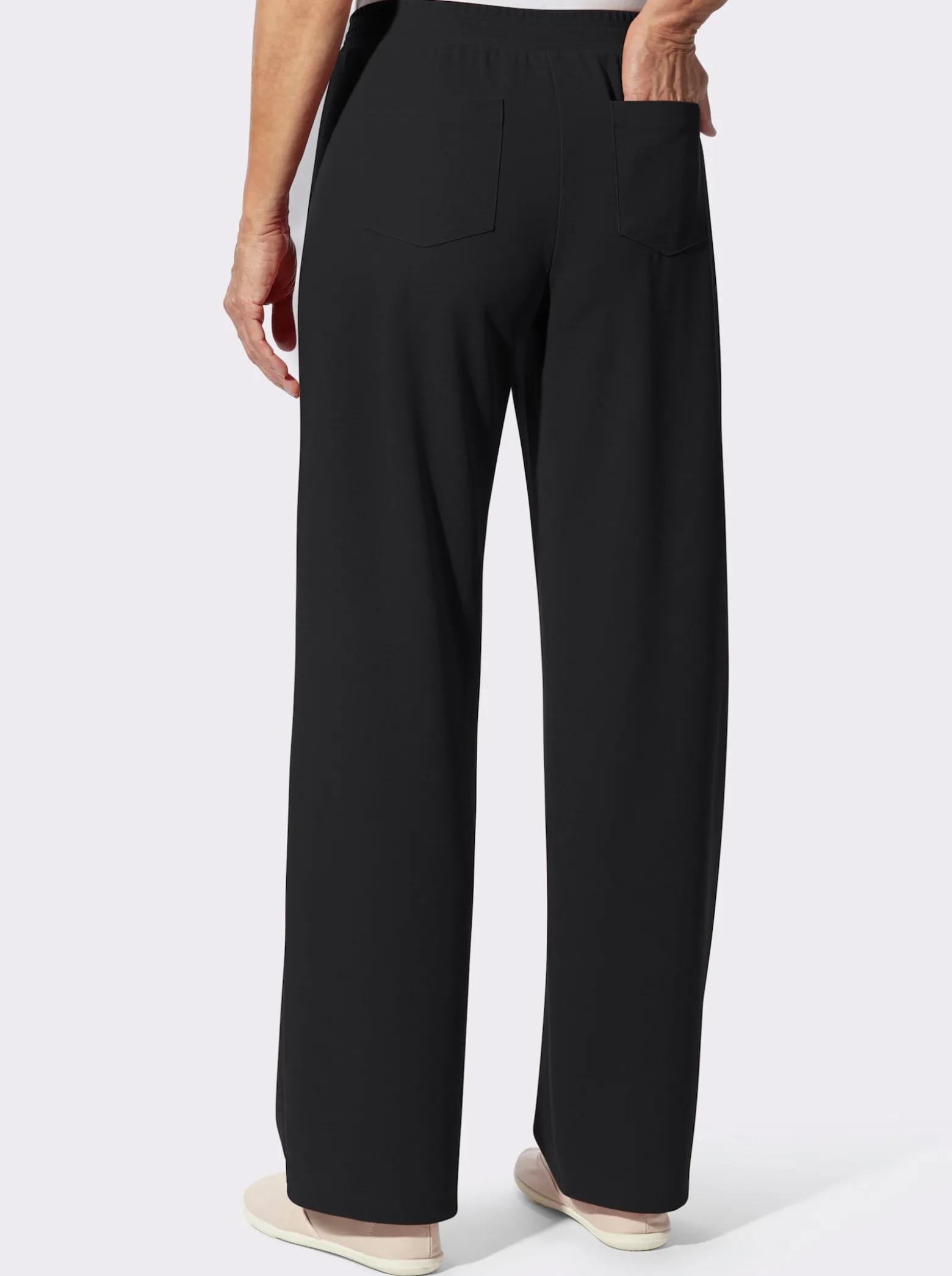Schlupfhose in weiter Form