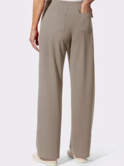 Schlupfhose in weiter Form