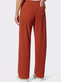Schlupfhose in weiter Form