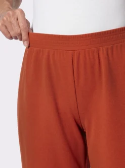 Schlupfhose in weiter Form