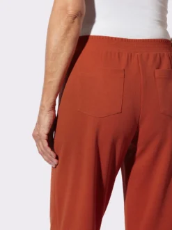 Schlupfhose in weiter Form