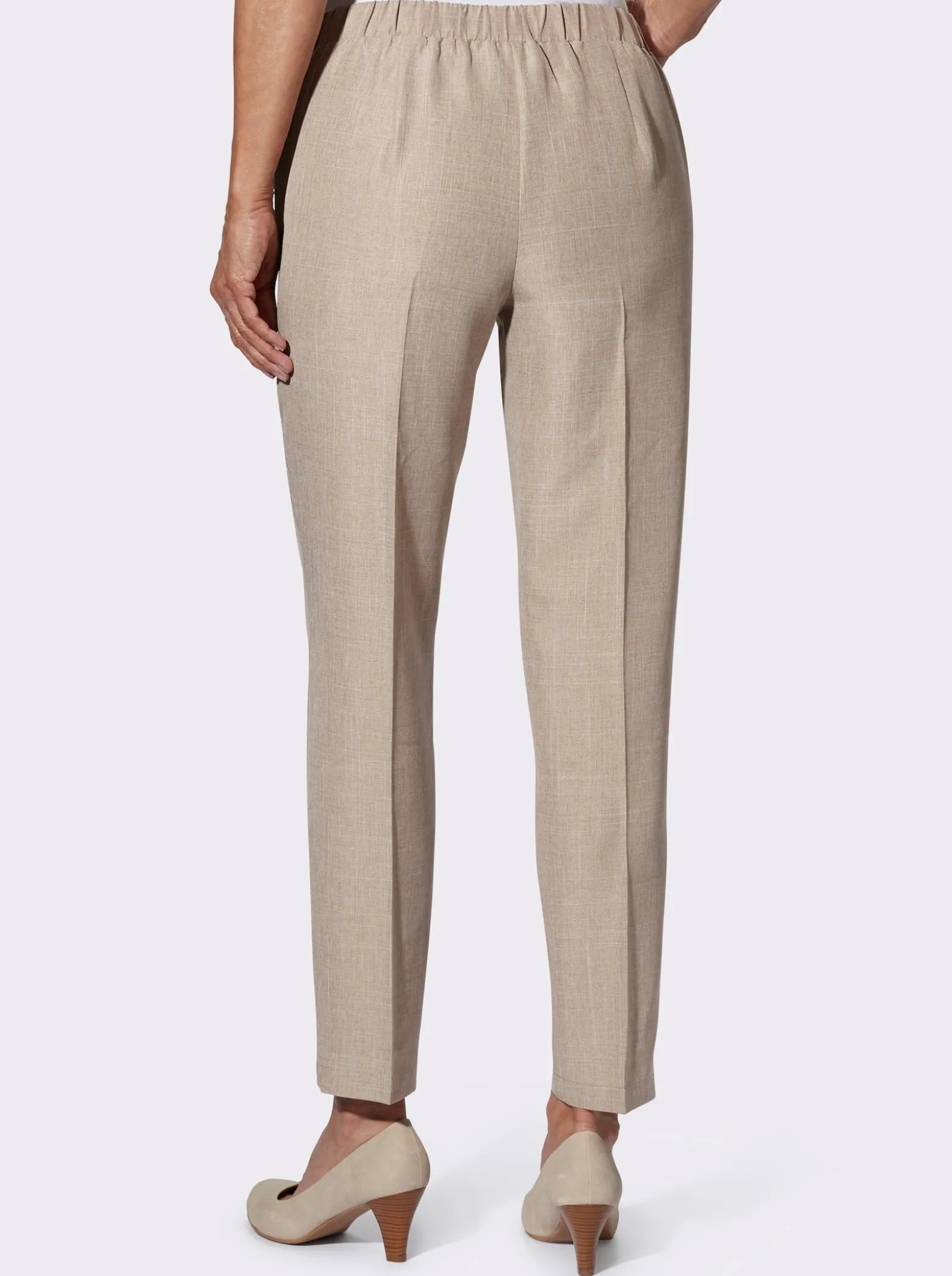Schlupfhose mit Bügelfalten