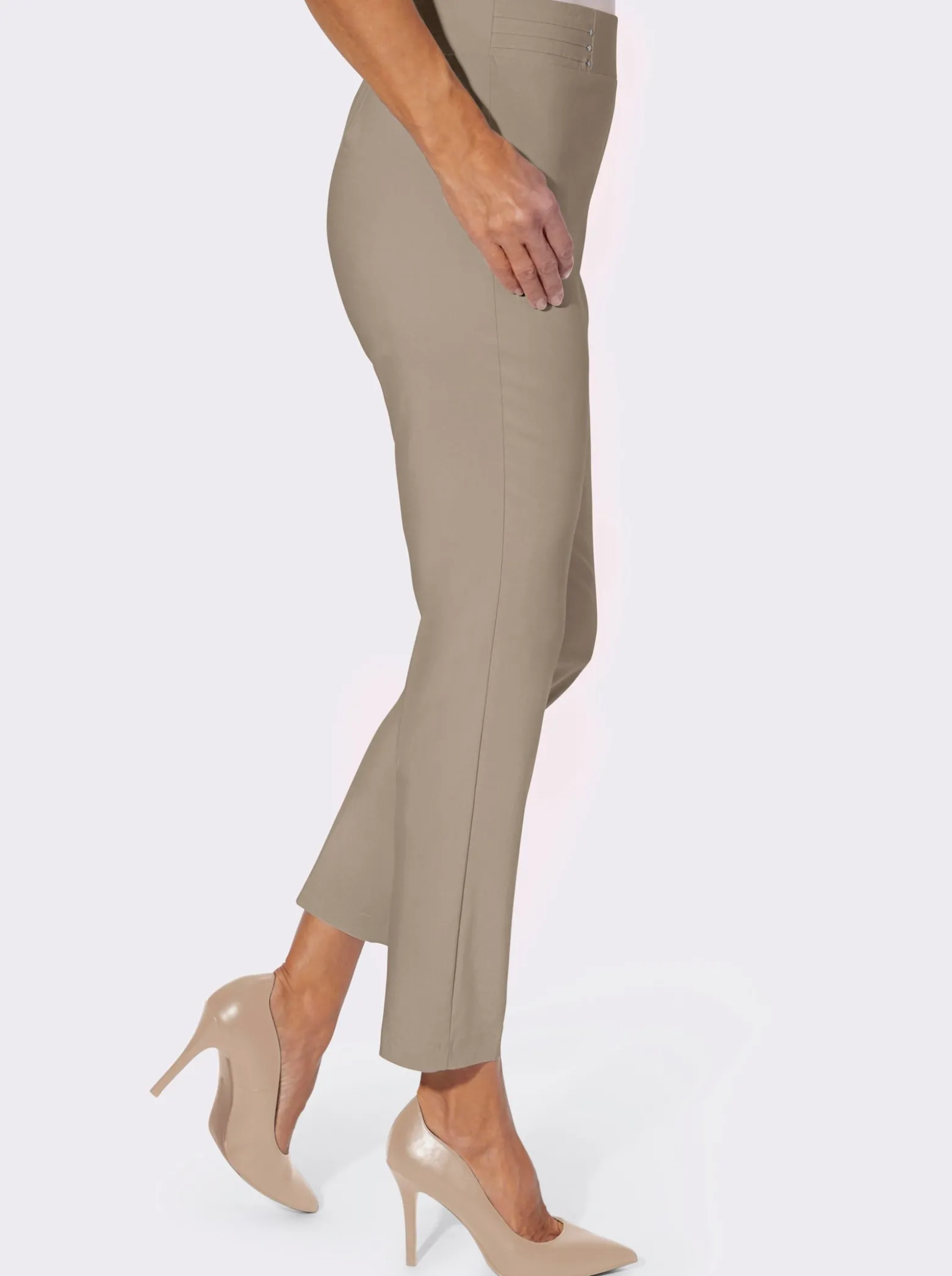 Schlupfhose mit Bügelfalten