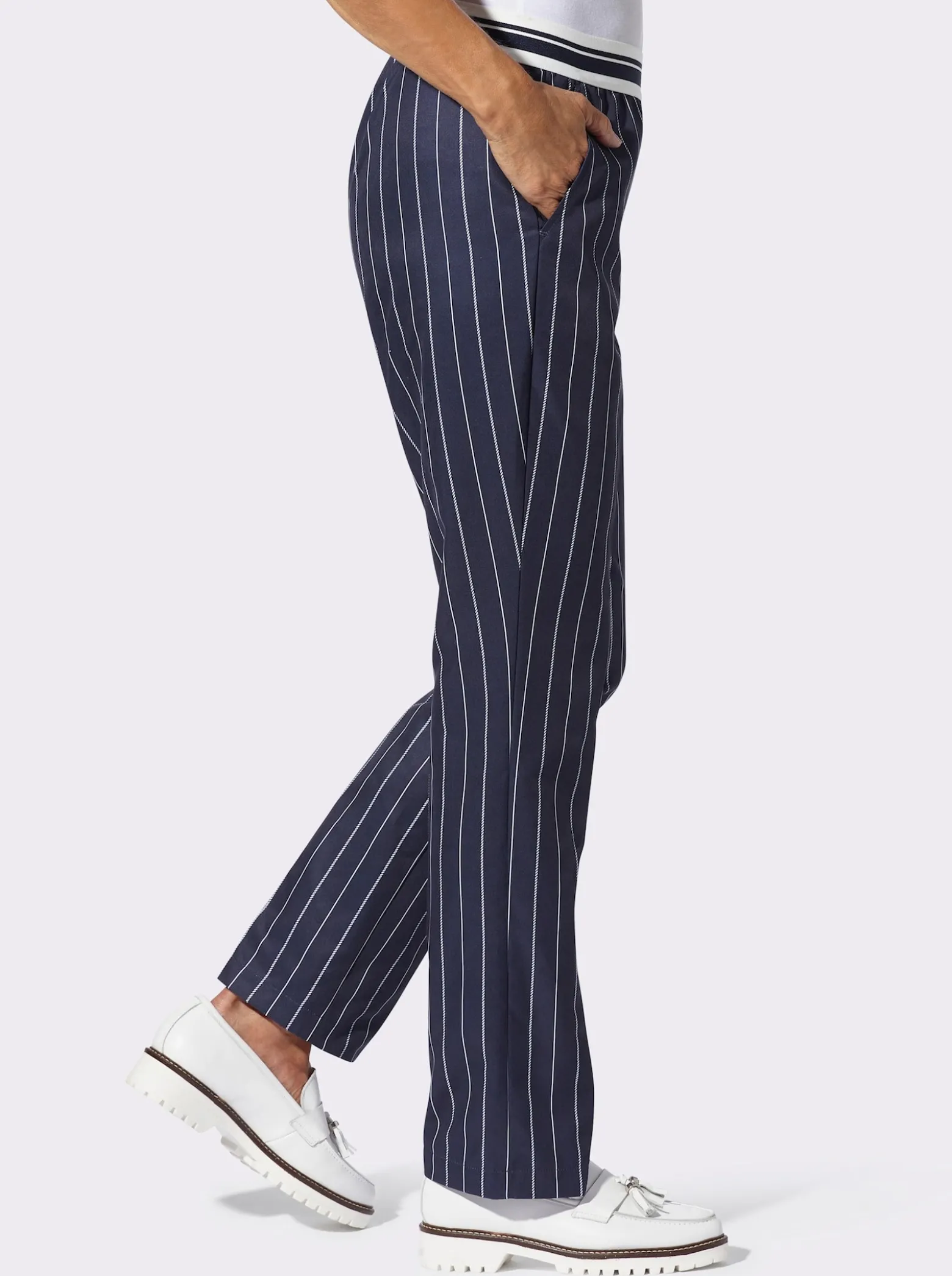 Schlupfhose mit Nadelstreifen-Muster