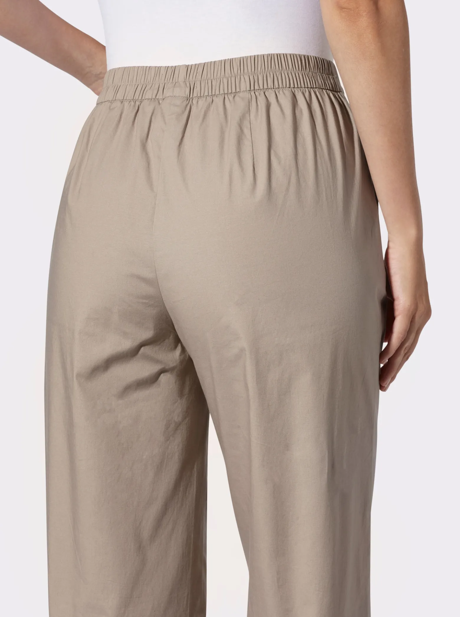 Schlupfhose mit weitem Bein