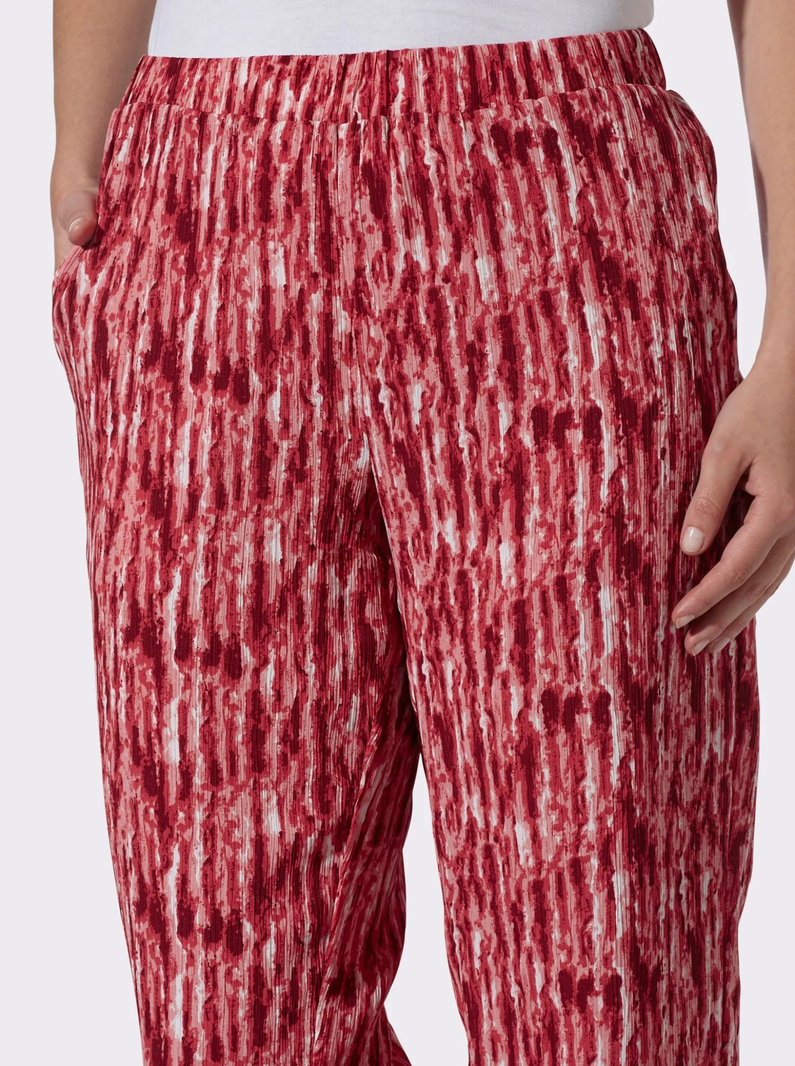 Schlupfhose mit weitem Bein