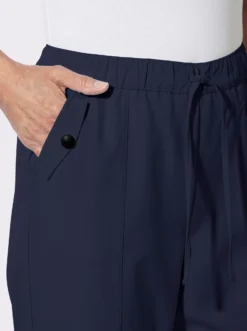 Schlupfhose mit Zierpatten an den Taschen