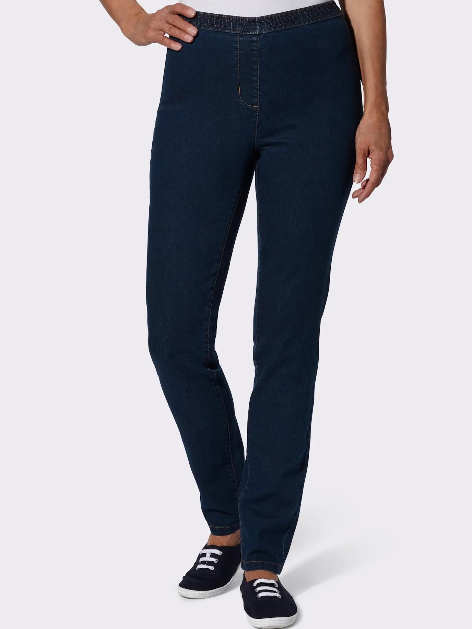 Schlupfjeans in schmaler Form