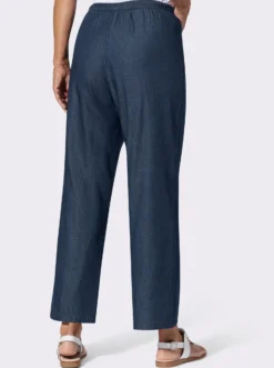 Schlupfjeans in weiter Form