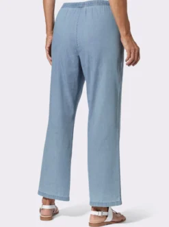 Schlupfjeans in weiter Form