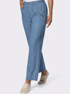 Schlupfjeans mit Blüten-Stickerei