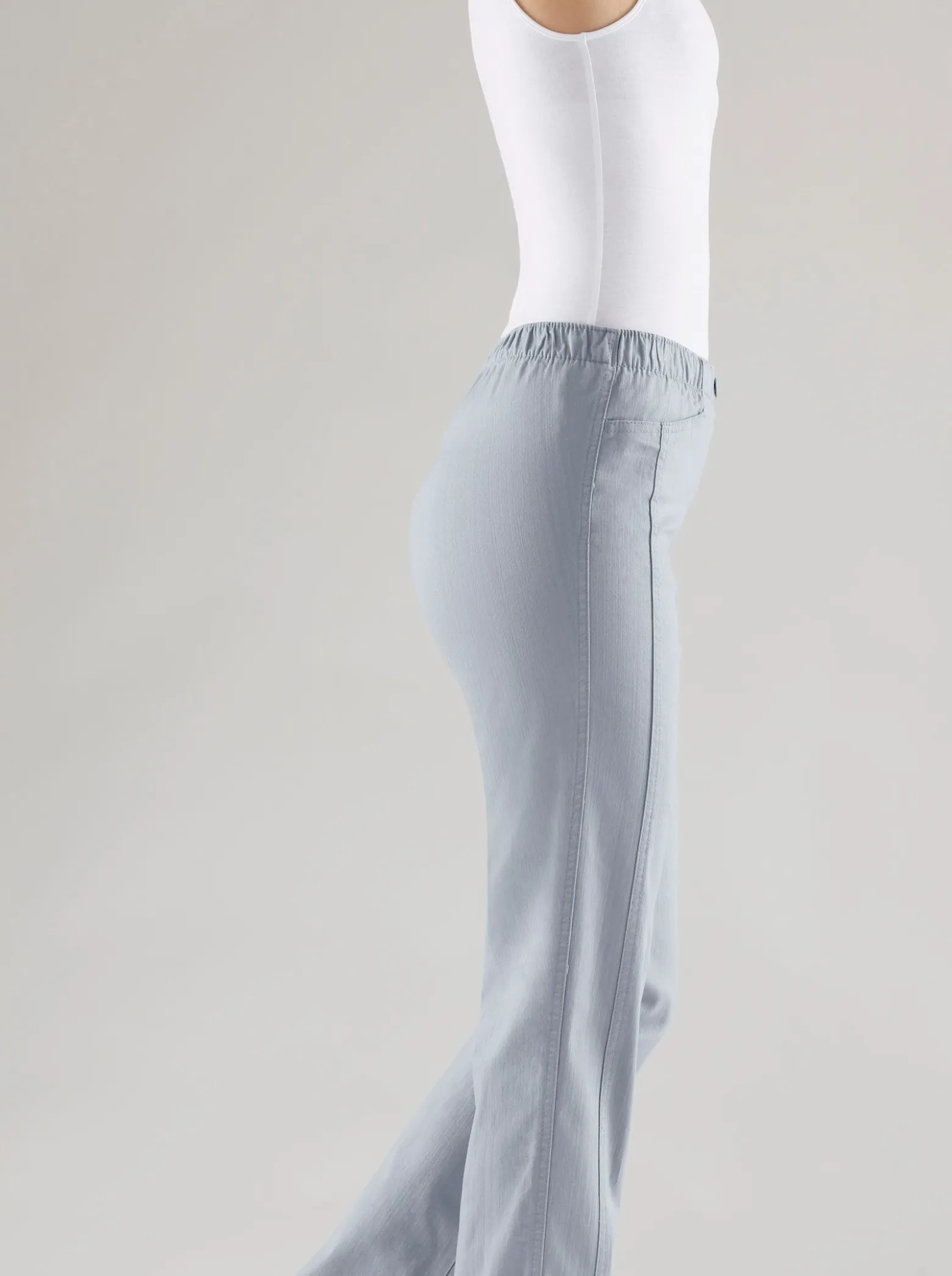 Schlupfjeans mit Rundum-Dehnbund