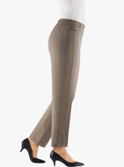 Schlupfjeans mit Rundum-Dehnbund