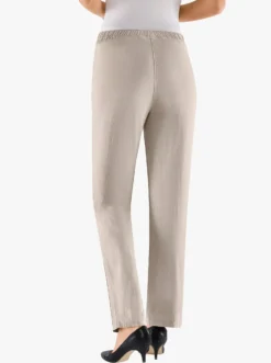 Schlupfjeans mit Rundum-Dehnbund