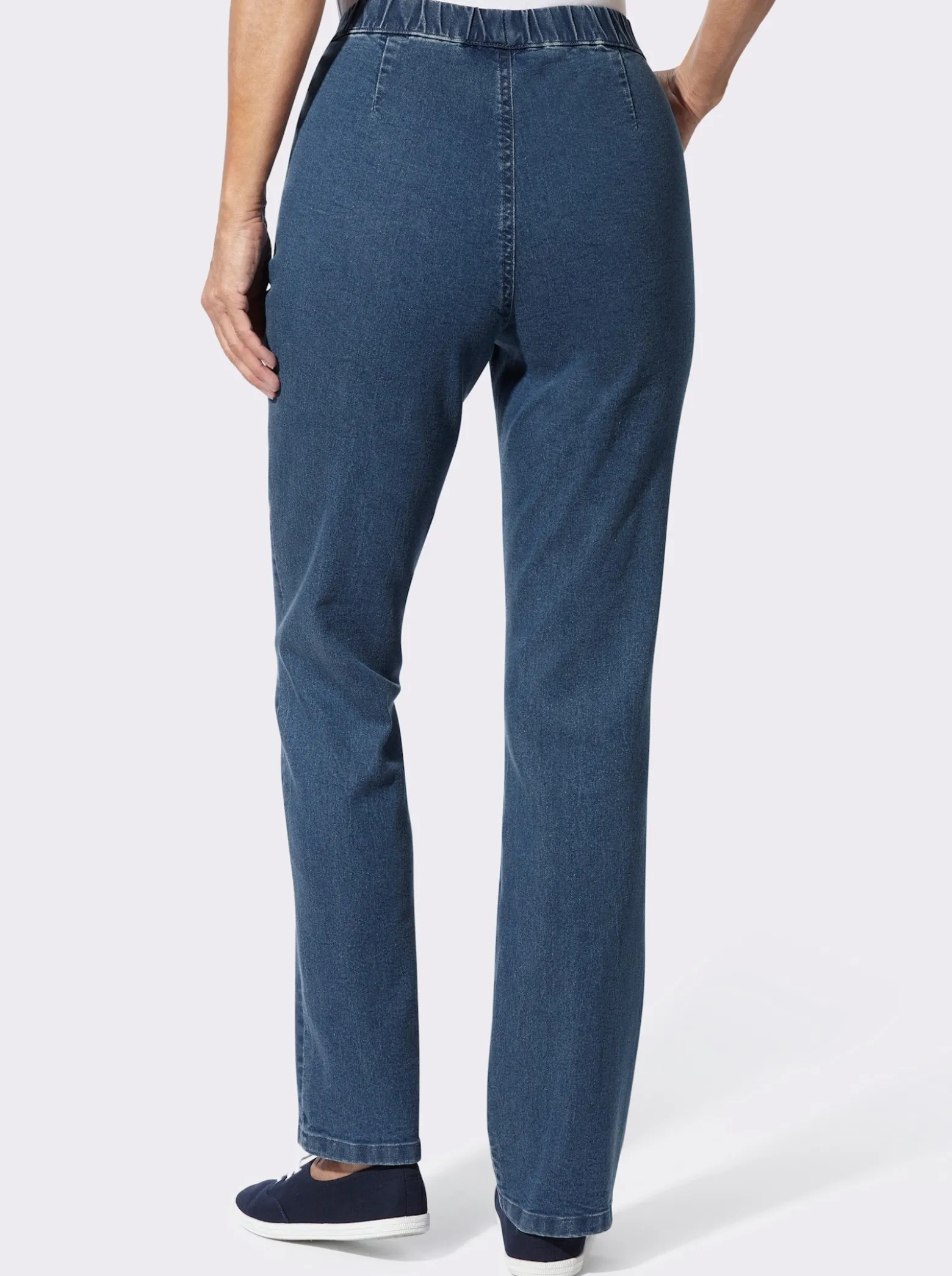 Schlupfjeans mit 2 Taschen vorne