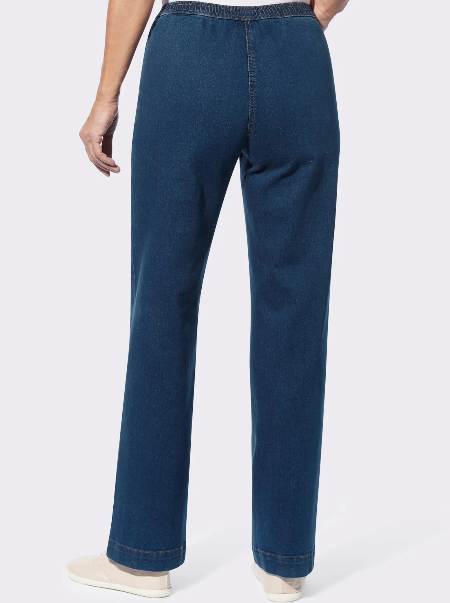Schlupfjeans mit weitem Bein