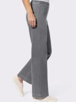 Schlupfjeans mit weitem Bein