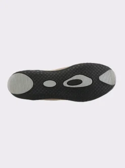 Schnürschuh mit flexibler Laufsohle