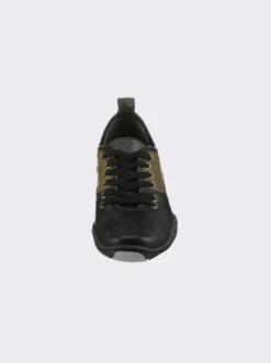 Schnürschuh mit flexibler Laufsohle