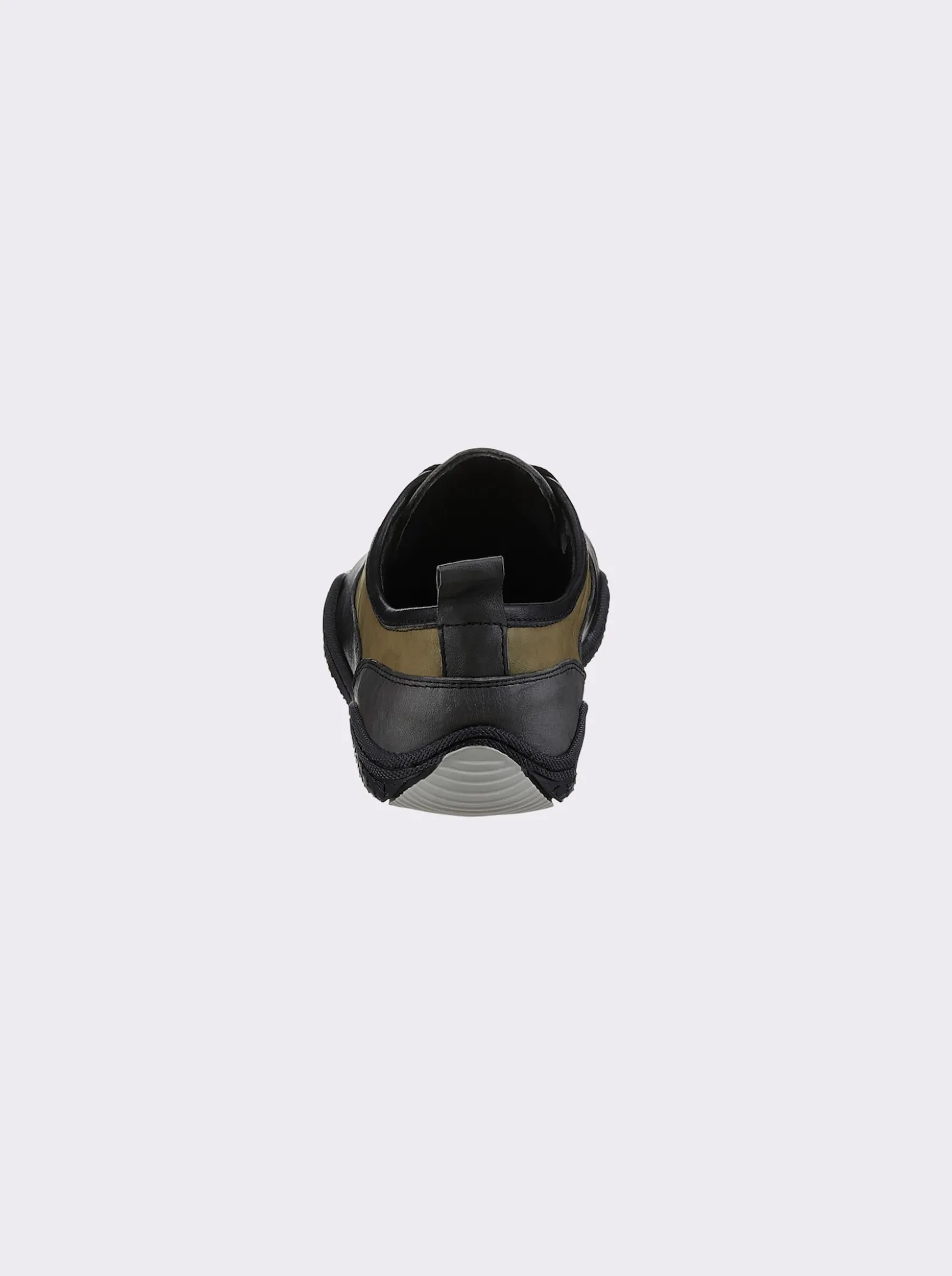 Schnürschuh mit flexibler Laufsohle