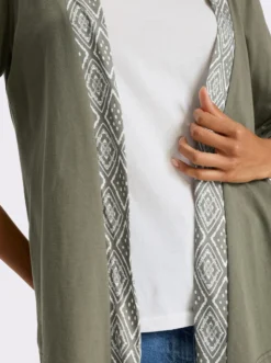 Shirtjacke mit Blende im Ethno-Stil