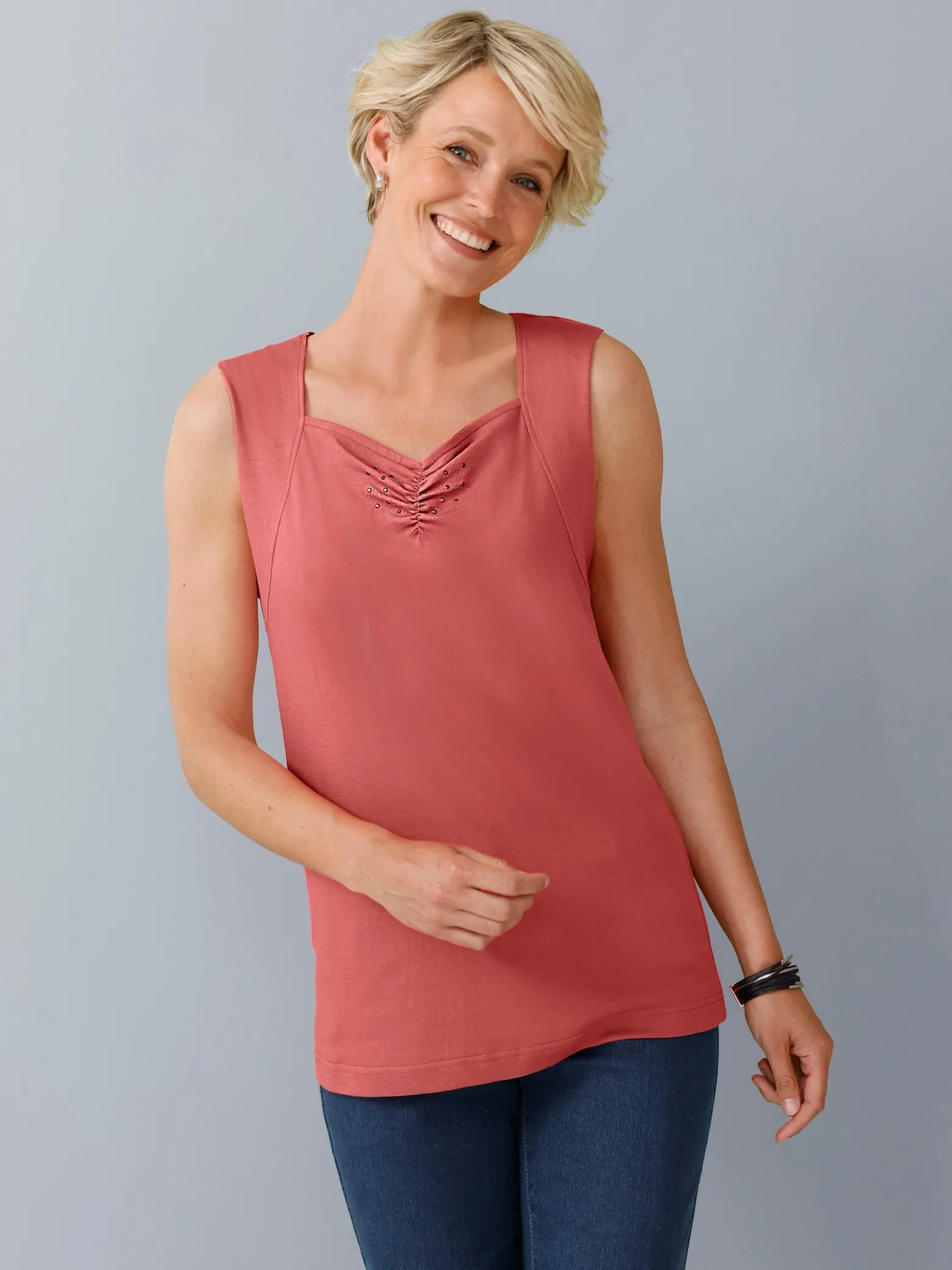 Shirttop mit herzförmigem Ausschnitt