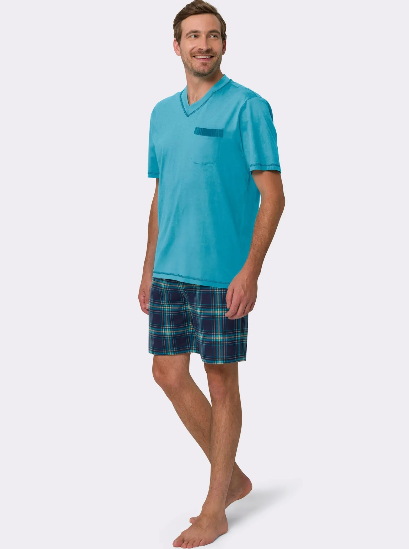 Shorty mit Karo-Hose