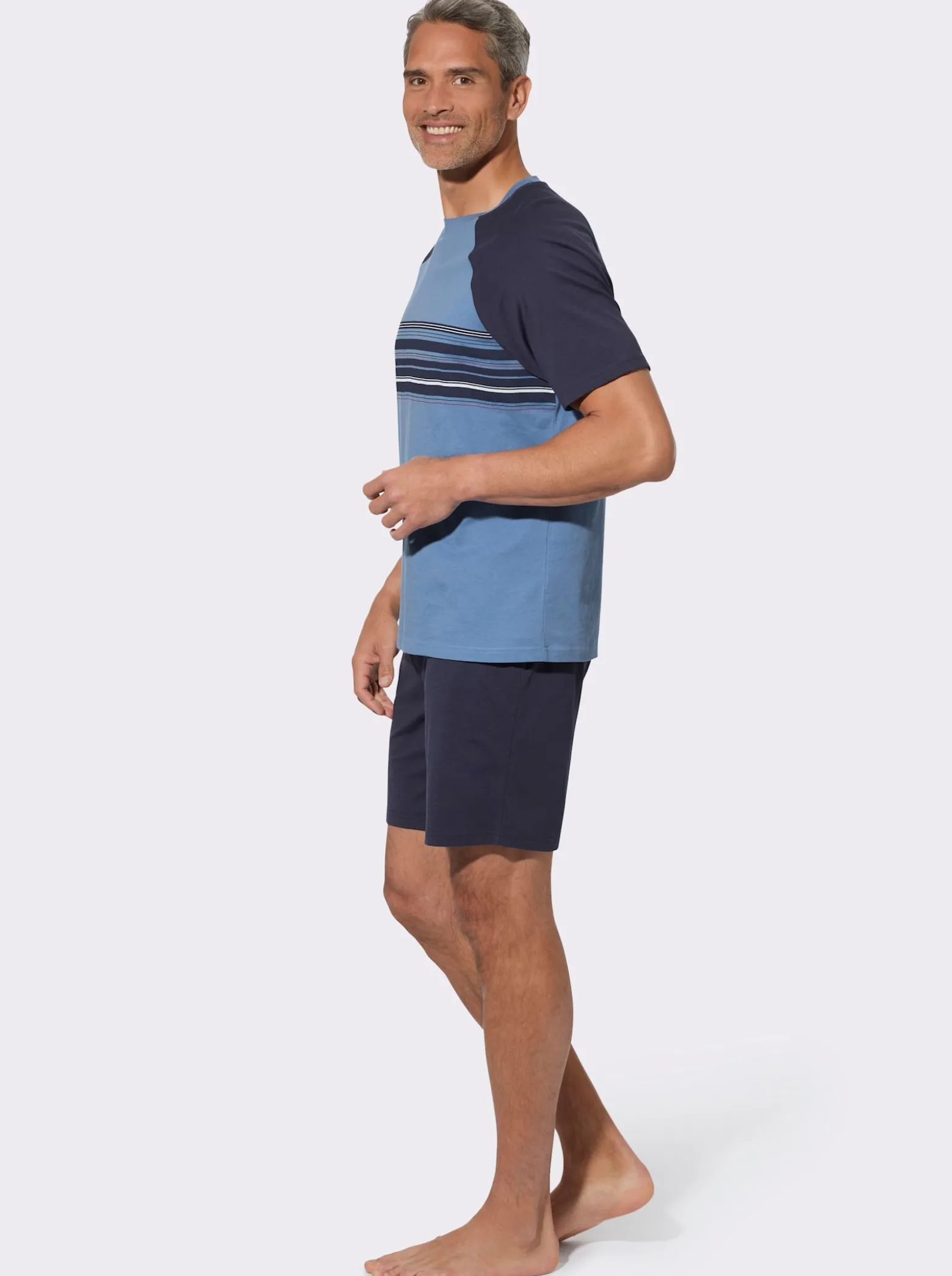Shorty mit Streifen-Druck
