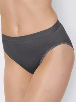 Slip mit elastischen Abschlüssen