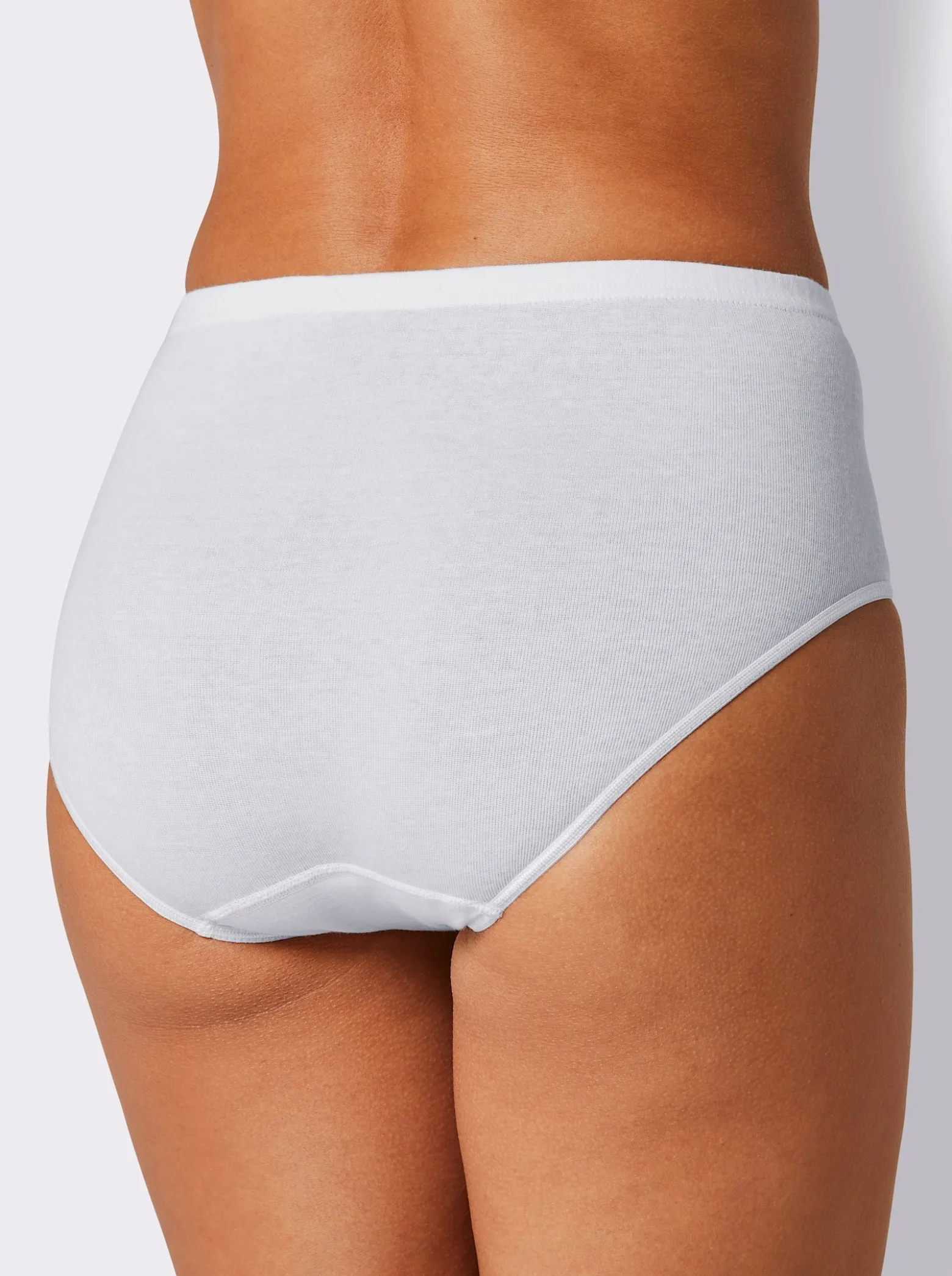Slip mit Glanzbandeinfassung