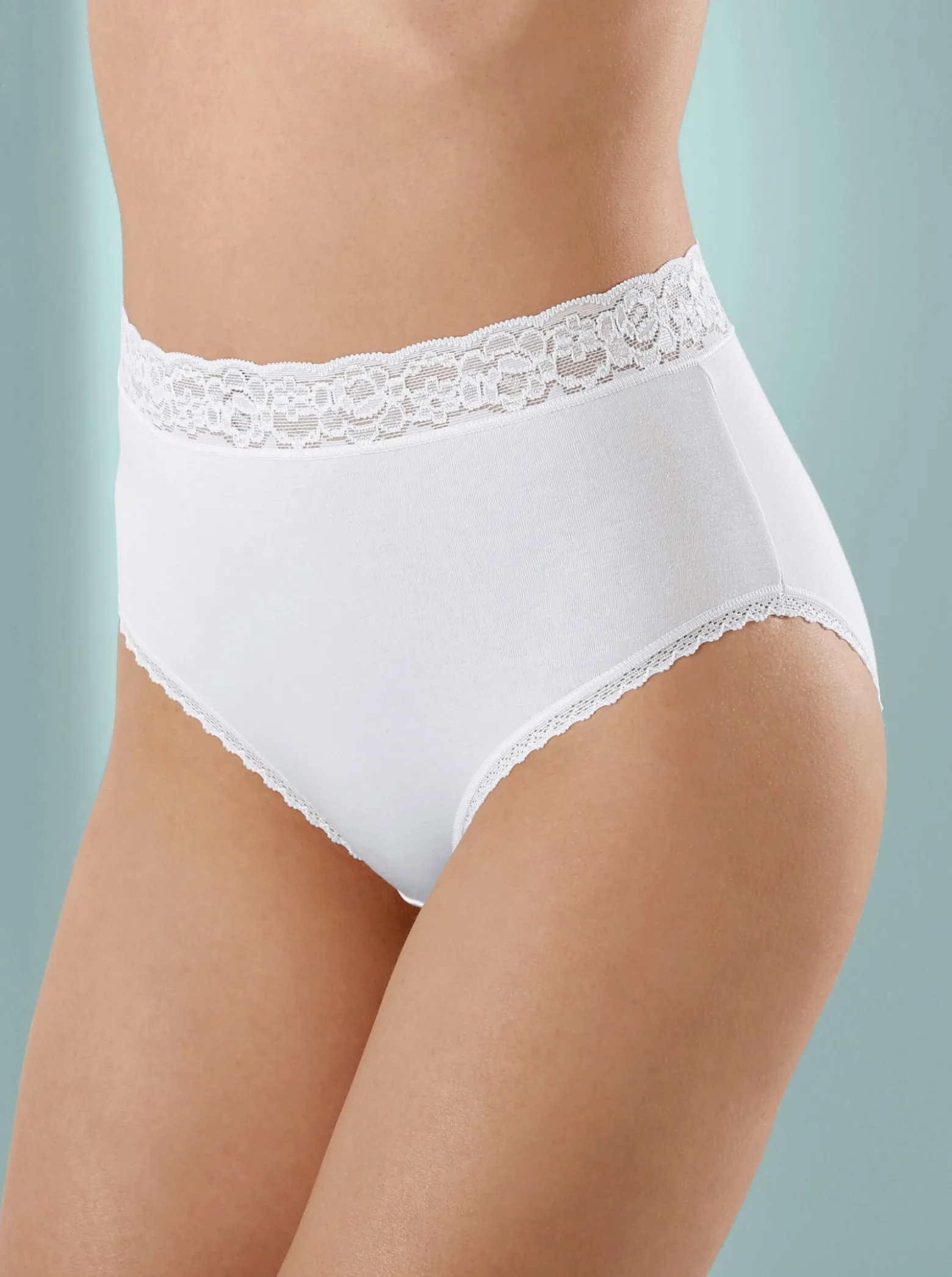 Slip mit Spitze am Bund