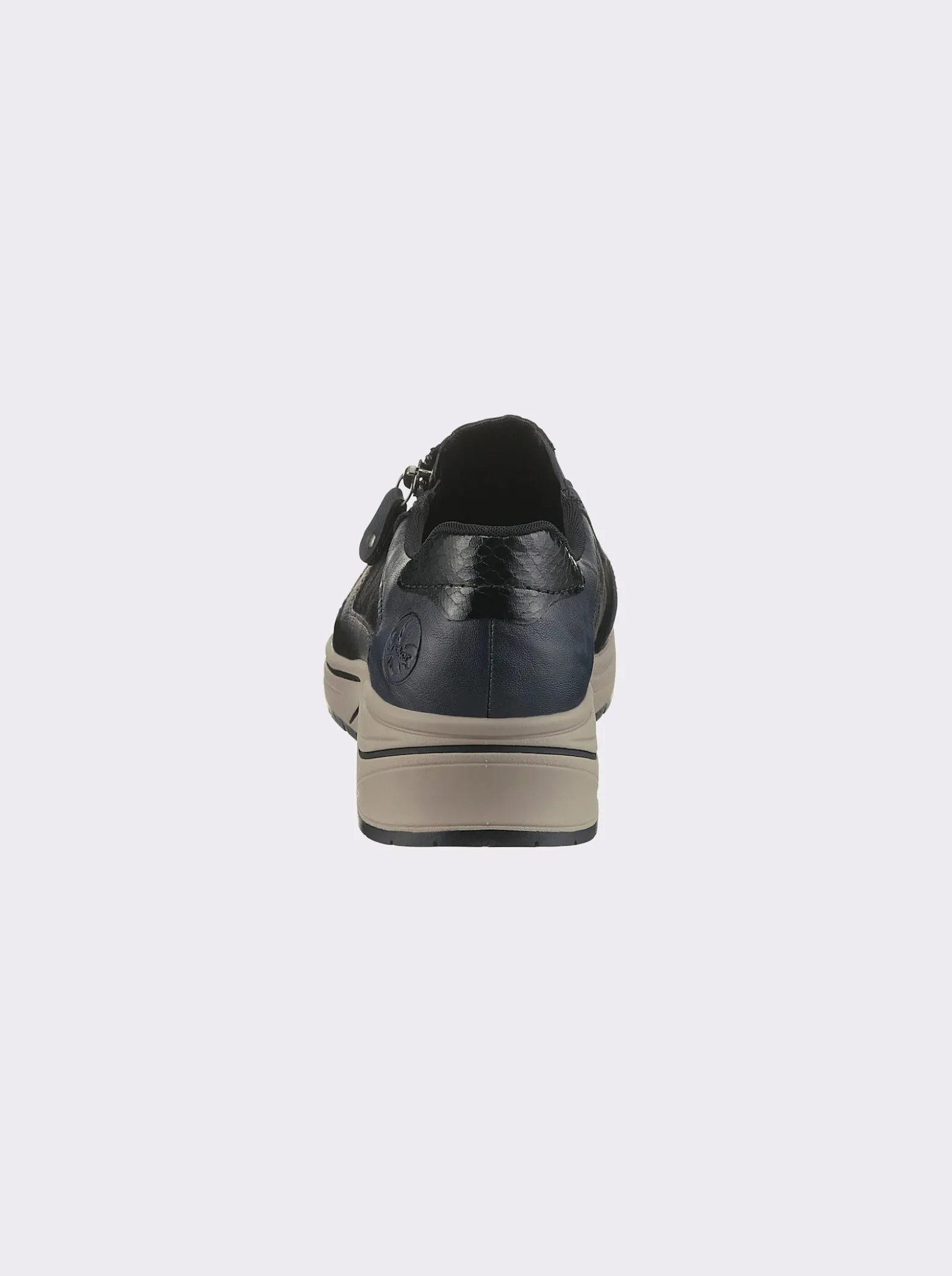 Slipper für kräftige Füße