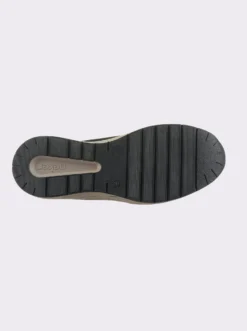 Slipper für kräftige Füße