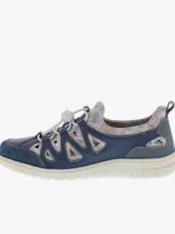 Slipper im Materialmix