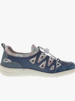 Slipper im Materialmix