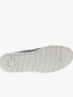 Slipper im Materialmix
