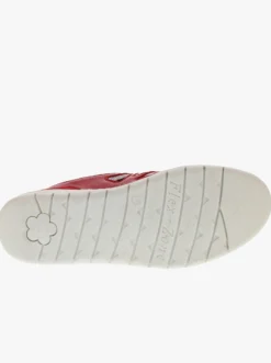 Slipper im Materialmix
