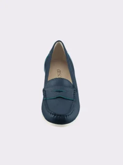Slipper in Mokassin-Machart