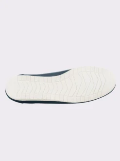 Slipper in Mokassin-Machart