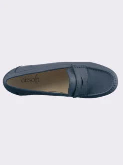 Slipper in Mokassin-Machart