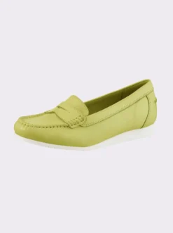 Slipper in Mokassin-Machart