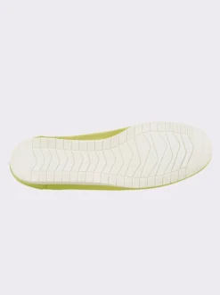 Slipper in Mokassin-Machart