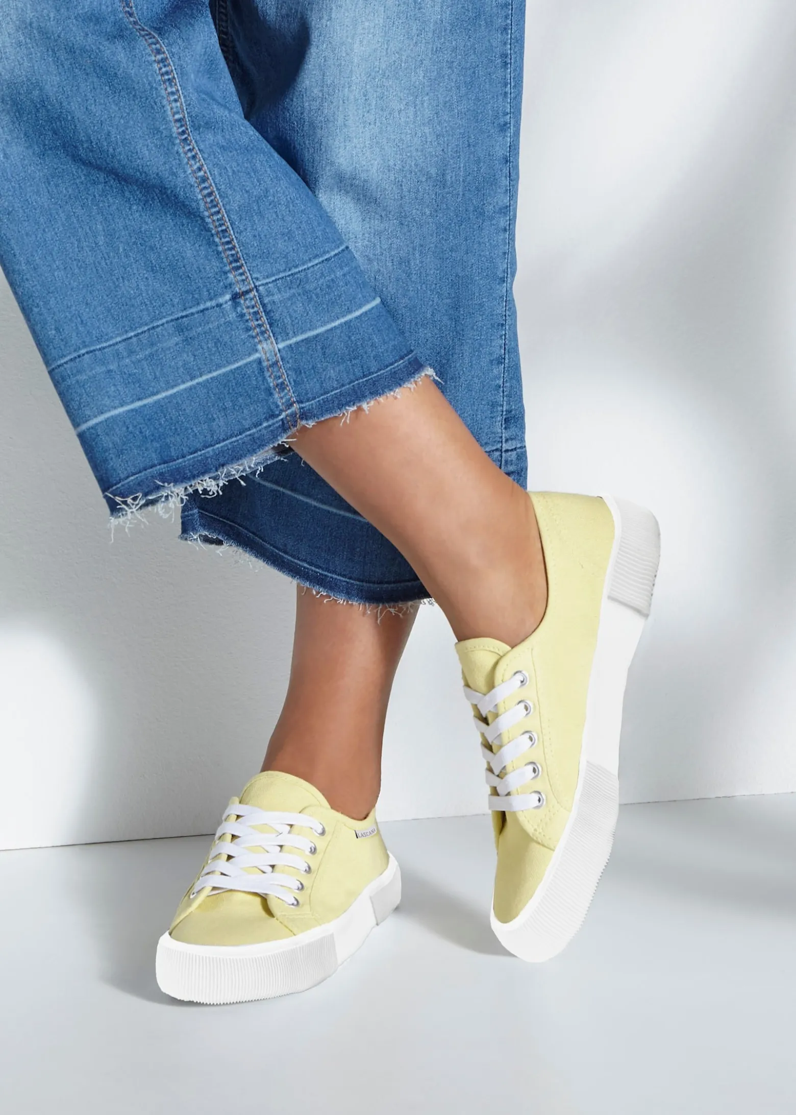 Sneaker
