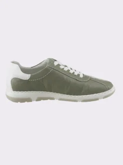 Sneaker für kräftige Füße