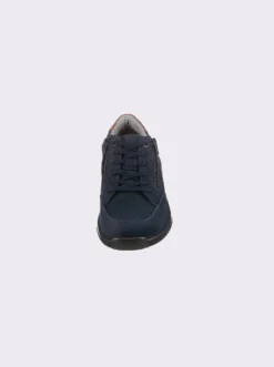 Sneaker für sehr kräftige Füße