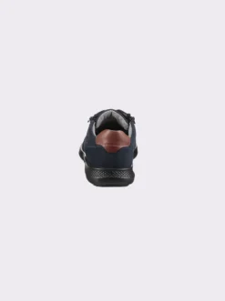 Sneaker für sehr kräftige Füße